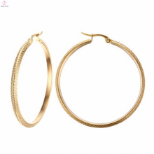 Hermosos diseños de aretes de aro de oro para niñas